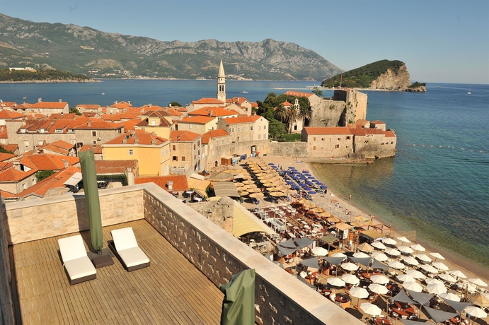 Imagen de la habitación del Hotel Avala Resort and Villas. Foto 6