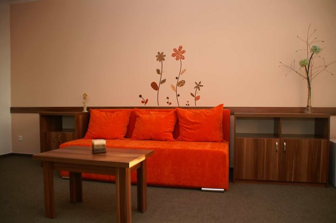 Imagen de los exteriores del Hotel Avalanche. Foto 11