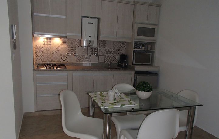 Imagen del bar/restaurante del Hotel Avalon Apart. Foto 6