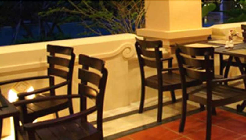 Imagen del bar/restaurante del Hotel Avalon Beach Resort. Foto 4