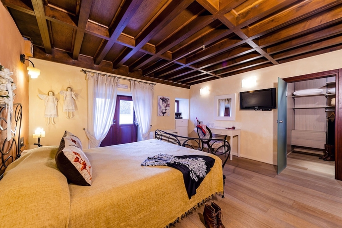 Imagen de la habitación del Hotel Avalon Boutique Suites. Foto 7