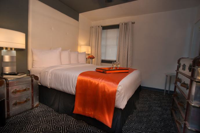 Imagen de los interiores del Hotel Avalon Downtown St. Petersburg. Foto 11