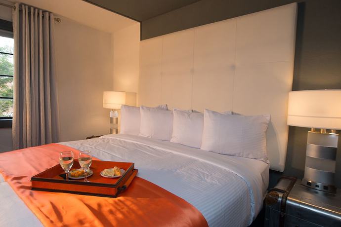 Imagen de los interiores del Hotel Avalon Downtown St. Petersburg. Foto 18