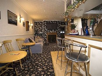 Imagen del bar/restaurante del Hotel Avalon - Guest House. Foto 2
