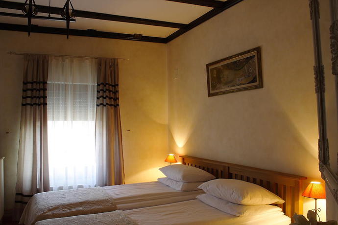 Imagen de la habitación del Hotel Avalon, Oradea. Foto 2