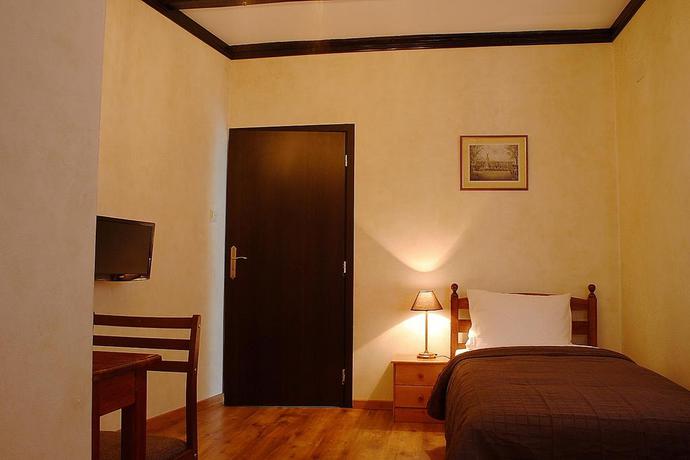 Imagen de la habitación del Hotel Avalon, Oradea. Foto 7
