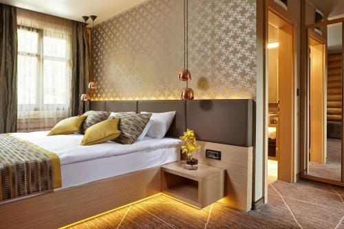 Imagen de la habitación del Hotel Avalon Resort & SPA. Foto 9