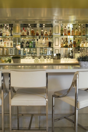 Imagen del bar/restaurante del Hotel Avalon and Bungalows Palm Springs. Foto 2