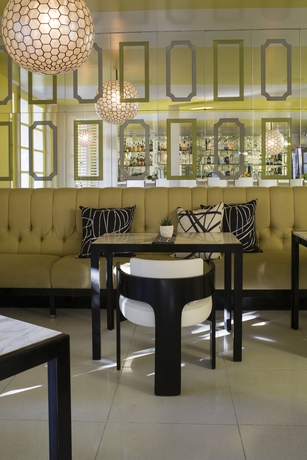 Imagen del bar/restaurante del Hotel Avalon and Bungalows Palm Springs. Foto 4