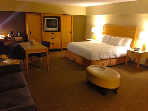 Imagen de la habitación del Hotel Avalon and Conference Center. Foto 2