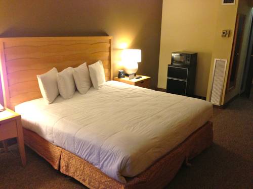 Imagen de la habitación del Hotel Avalon and Conference Center. Foto 7