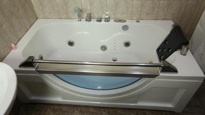 Imagen de la habitación del Hotel Avan Plaza. Foto 2