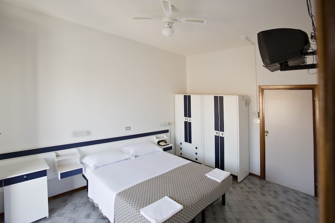 Imagen de la habitación del Hotel Avana. Foto 7