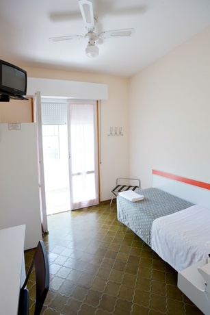 Imagen de la habitación del Hotel Avana. Foto 10