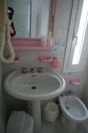 Imagen de la habitación del Hotel Avana Fronte Mare. Foto 10