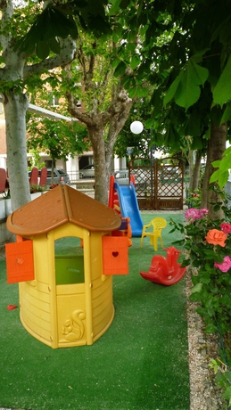 Imagen de los exteriores del Hotel Avana Mare. Foto 8