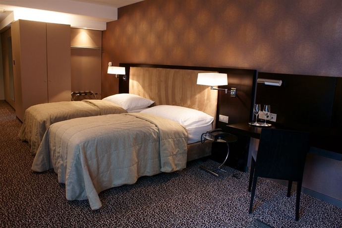 Imagen de la habitación del Hotel Avance. Foto 4