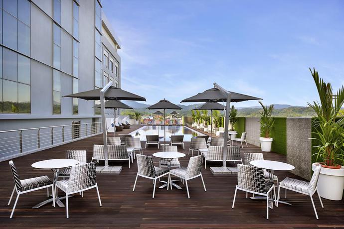 Imagen de los exteriores del Hotel Avangio Kota Kinabalu. Foto 7