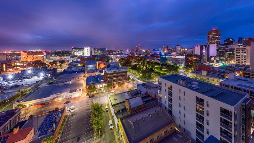 Imagen de los interiores del Hotel Avani Adelaide Residences. Foto 18
