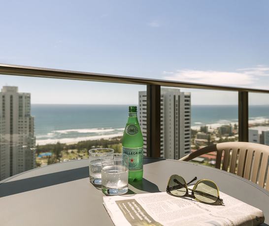Imagen de la habitación del Hotel Avani Broadbeach Residences. Foto 3