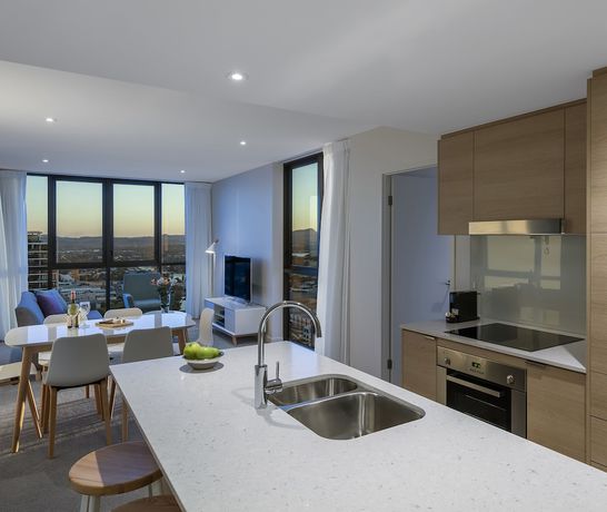 Imagen de la habitación del Hotel Avani Broadbeach Residences. Foto 11