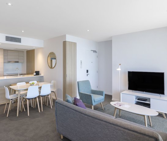 Imagen de la habitación del Hotel Avani Broadbeach Residences. Foto 14