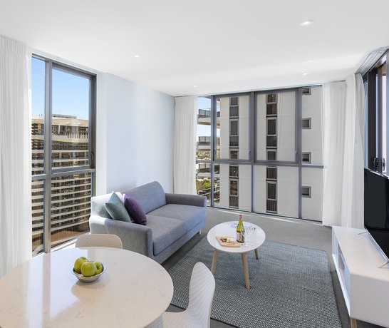 Imagen de la habitación del Hotel Avani Broadbeach Residences. Foto 17