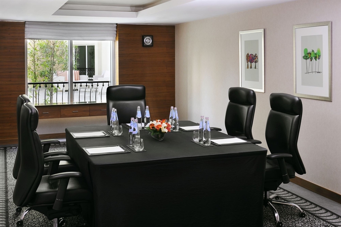 Imagen de los interiores del Hotel Avani Deira Dubai. Foto 14