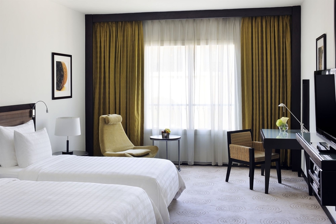 Imagen de la habitación del Hotel Avani Deira Dubai. Foto 8
