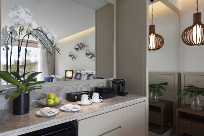 Imagen de la habitación del Hotel Avani+ Khao Lak Resort. Foto 14