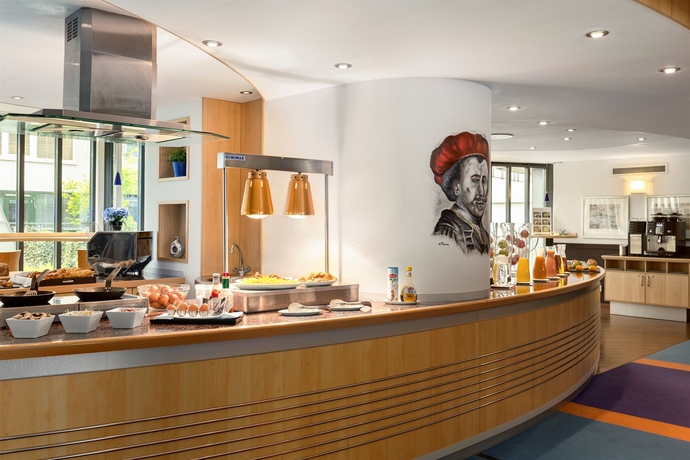 Imagen del bar/restaurante del Hotel Avani Museum Quarter Amsterdam. Foto 4