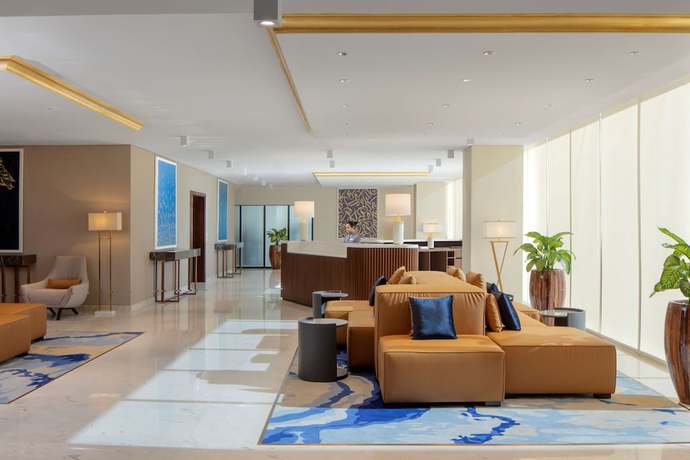 Imagen de los interiores del Hotel Avani Palm View Dubai and Suites. Foto 7