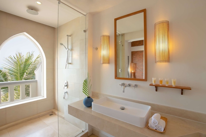 Imagen de la habitación del Hotel Avani Quy Nhon Resort. Foto 18