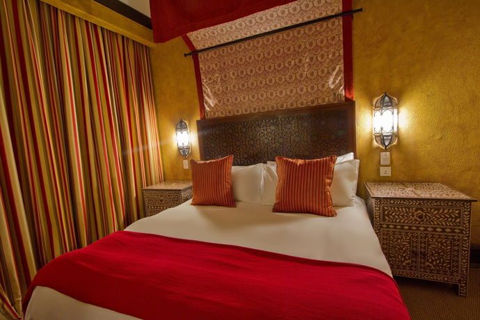 Imagen de la habitación del Hotel Avani Victoria Falls Resort. Foto 2