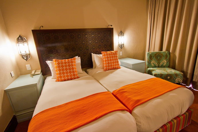 Imagen de la habitación del Hotel Avani Victoria Falls Resort. Foto 5