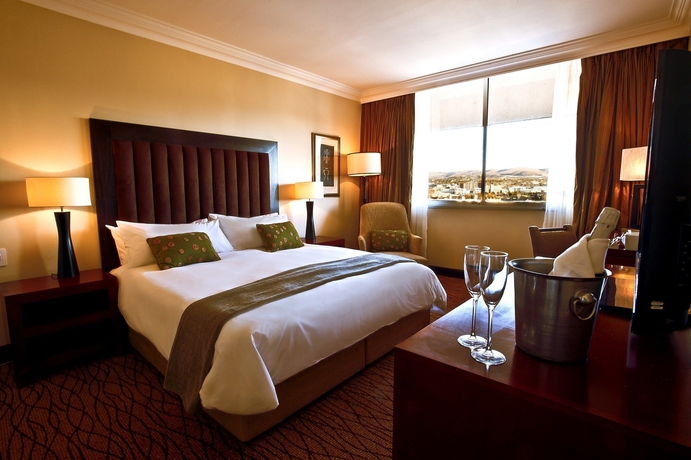 Imagen de la habitación del Hotel Avani Windhoek and Casino. Foto 8