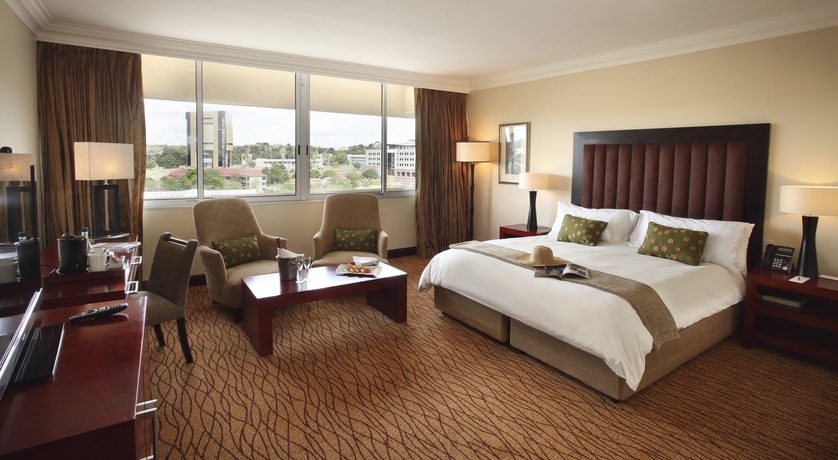 Imagen de la habitación del Hotel Avani Windhoek and Casino. Foto 9