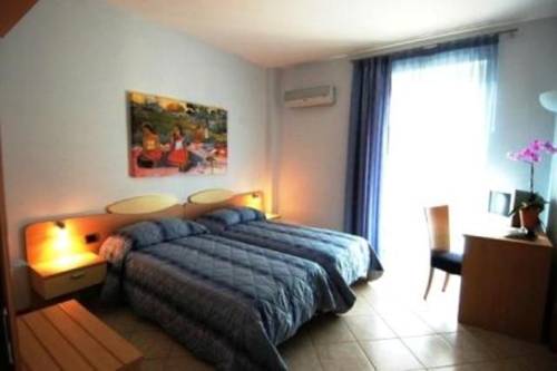 Imagen de la habitación del Hotel Avantgarde. Foto 12