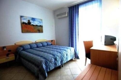 Imagen de la habitación del Hotel Avantgarde. Foto 16