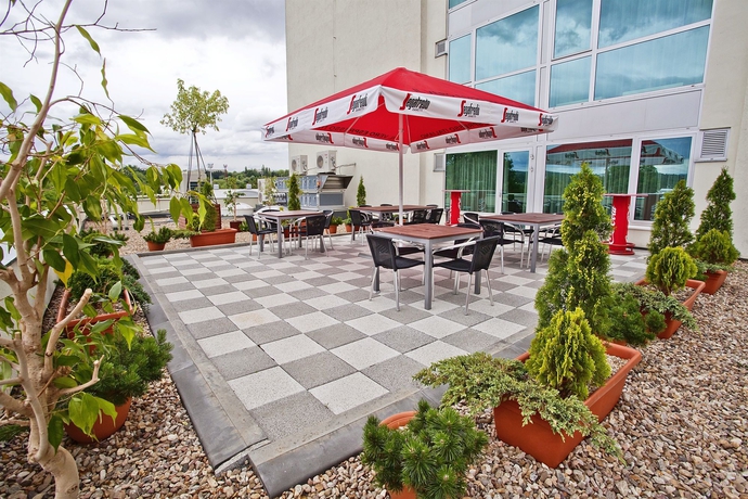 Imagen de los exteriores del Hotel Avanti Brno. Foto 13