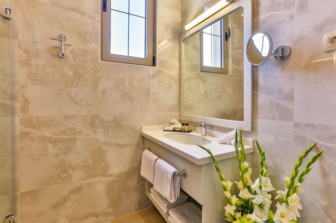 Imagen de la habitación del Hotel Avanti Hotel and Spa. Foto 12