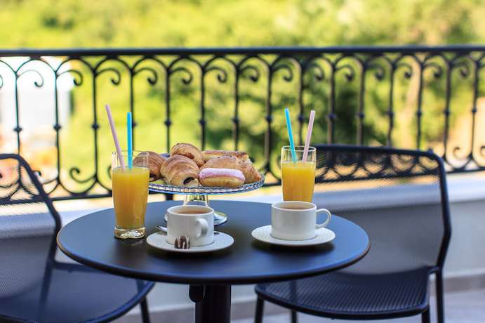 Imagen de la habitación del Hotel Avanti Hotel and Spa. Foto 15