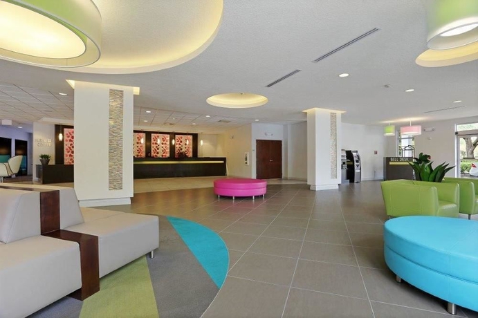 Imagen de los interiores del Hotel Avanti International Resort. Foto 6