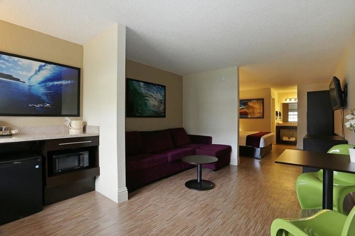 Imagen de la habitación del Hotel Avanti International Resort. Foto 3