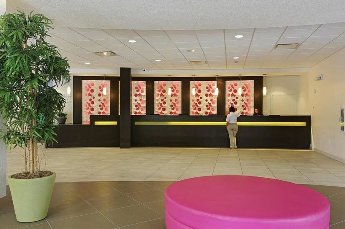 Imagen de los interiores del Hotel Avanti International Resort. Foto 10