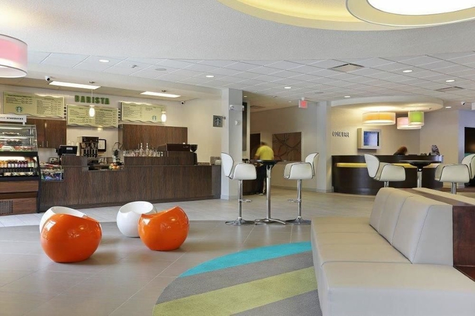 Imagen de los interiores del Hotel Avanti International Resort. Foto 11