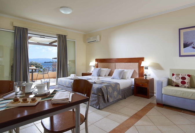 Imagen de la habitación del Hotel Avantis Suites. Foto 12