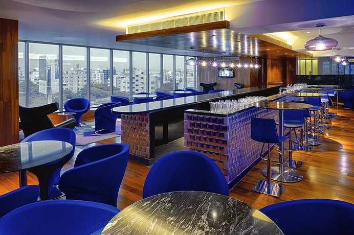 Imagen del bar/restaurante del Hotel Avasa Hotels. Foto 2