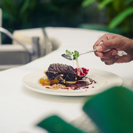 Imagen del bar/restaurante del Hotel Avataara Resort and Spa. Foto 3