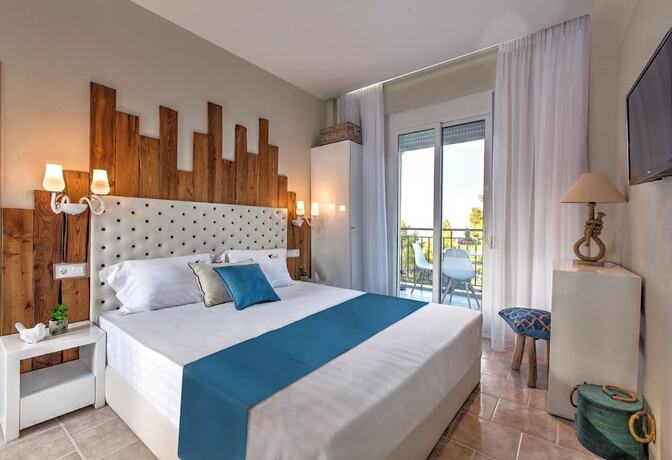 Imagen de la habitación del Hotel Avatel Eco Lodge, Kriopigi. Foto 17